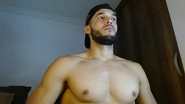 Snapshot of Noah_jhonsonn chatting on June 19, 4:02 pm Noah jhonsonn online show from June 19, 4:02 pm