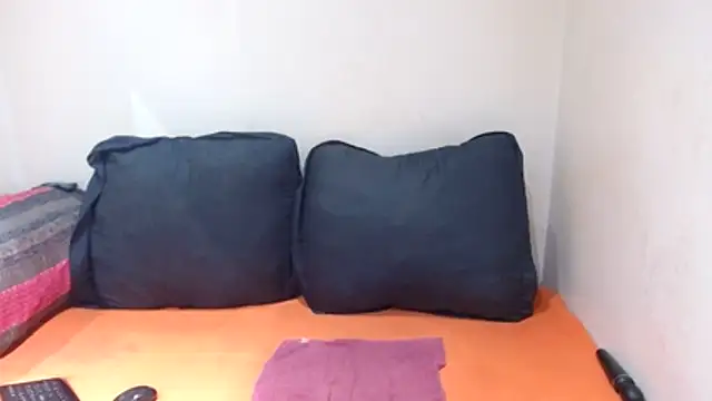 xGIANTEBONY30x online show from October 29, 2:32 am