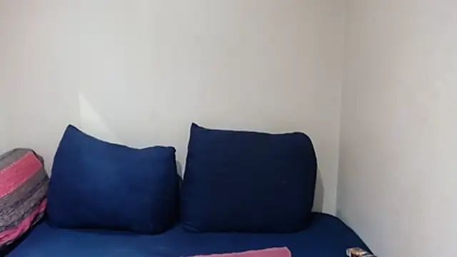 xGIANTEBONY30x online show from December 2, 2:23 am