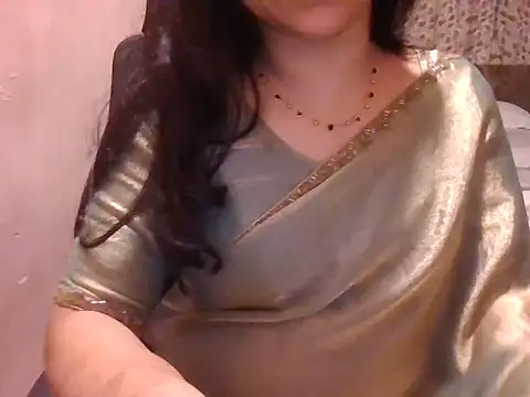 Snapshot of Pinky_4 chatting on July 4, 8:13 pm Pinky 4 online show from July 4, 8:13 pm