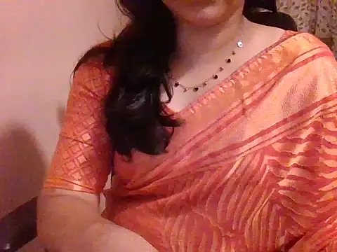 Pinky 4 online show from April 7, 2:30 pm