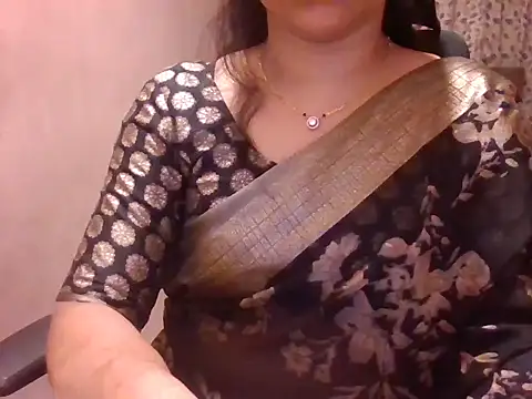 Snapshot of Pinky_4 chatting on June 20, 2:33 pm Pinky 4 online show from June 20, 2:33 pm