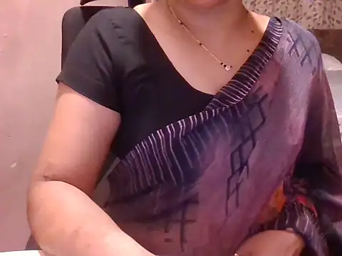 Snapshot of Pinky_4 chatting on July 15, 2:35 pm Pinky 4 online show from July 15, 2:35 pm
