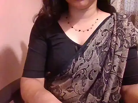 Pinky 4 online show from May 2, 4:18 am
