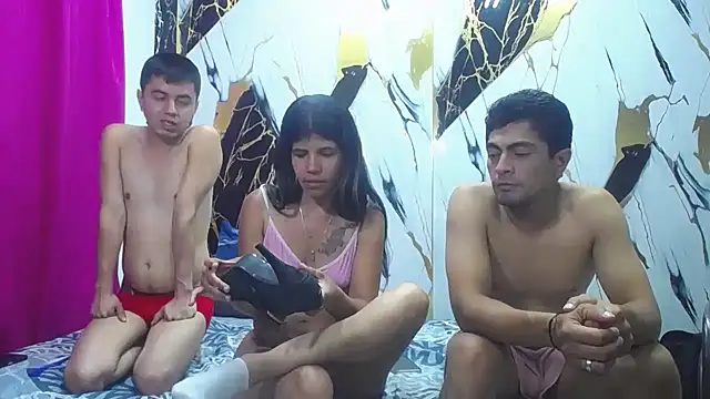 McMenaHot online show from April 17, 7:28 pm