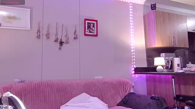 Snapshot of ScarletCarnal chatting on November 16, 9:08 pm ScarletCarnal online show from November 16, 9:08 pm