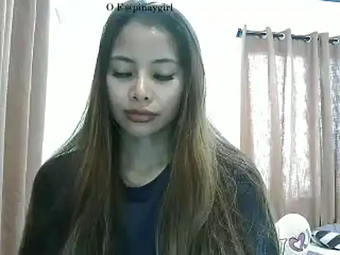Snapshot of pinay6969 chatting on December 2, 2:23 am pinay6969 online show from December 2, 2:23 am