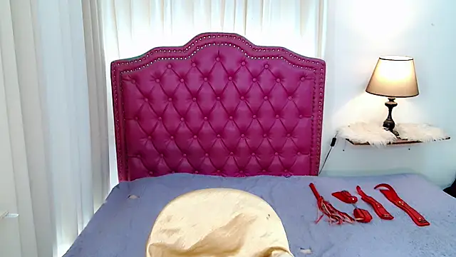 DreamLADYBOY online show from April 24, 12:12 am