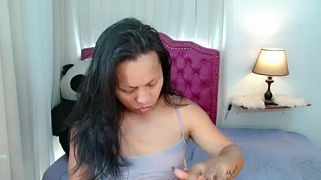 DreamLADYBOY online show from May 5, 3:31 am