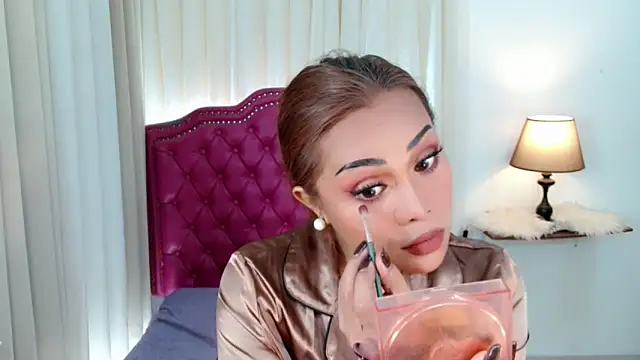 DreamLADYBOY online show from April 9, 3:08 am