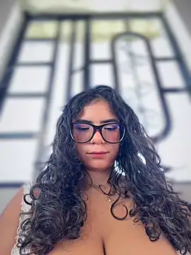 Simone Miller online show from June 11, 9:12 pm