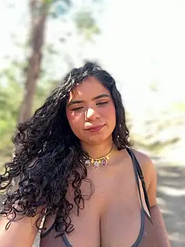 Simone Miller online show from June 19, 8:58 pm