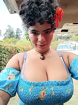 Snapshot of Simone_Miller chatting on September 8, 5:23 pm Simone Miller online show from September 8, 5:23 pm