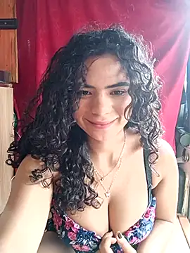 Snapshot of Simone_Miller chatting on February 18, 5:09 pm Simone Miller online show from February 18, 5:09 pm