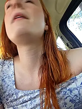 Evelyn Jade online show from October 5, 4:31 pm