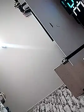 Baumhackel online show from April 4, 1:56 am