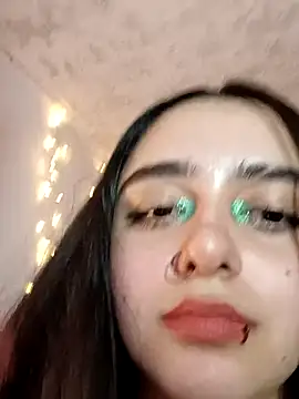 IvonneT online show from February 28, 11:12 pm