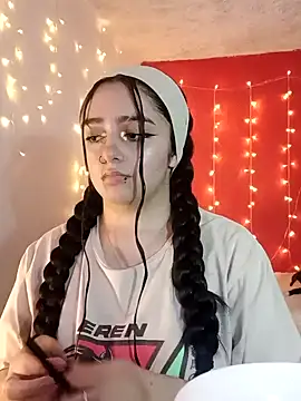 IvonneT online show from January 31, 2:15 am