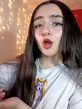 IvonneT online show from March 9, 10:41 pm