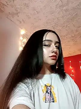 IvonneT online show from February 15, 9:06 pm