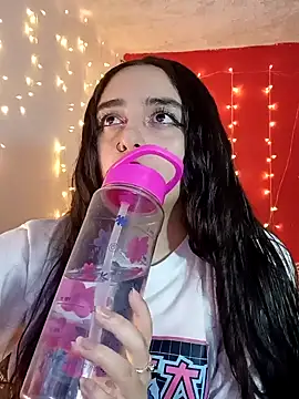 IvonneT online show from December 13, 1:59 am