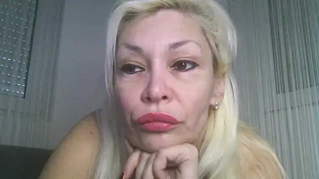 EvaaMina online show from February 20, 2:30 pm