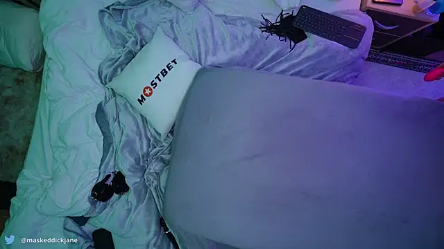 Janemasqueradeporn online show from February 27, 11:15 pm