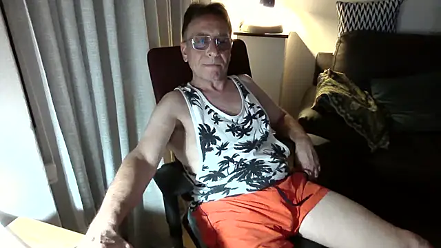 HETEREOMAN online show from July 17, 9:34 pm
