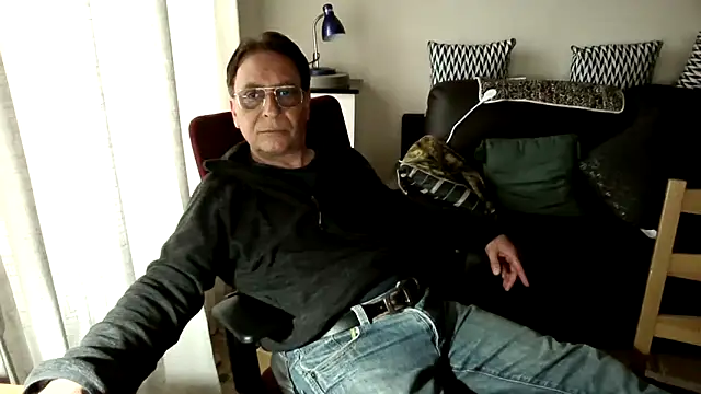 HETEREOMAN online show from April 12, 4:43 pm
