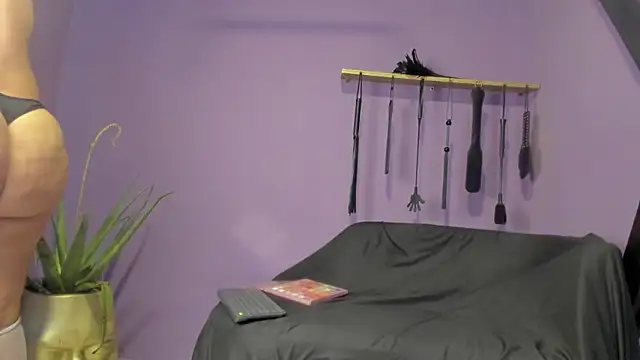 kathe hot online show from March 3, 7:54 pm