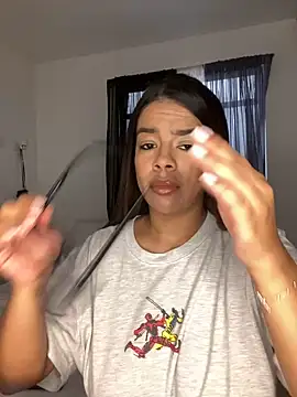 trianawhite online show from December 14, 3:25 pm