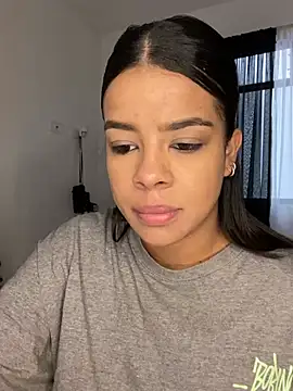 trianawhite online show from December 17, 2:55 pm