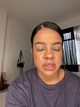 trianawhite online show from December 20, 3:15 pm