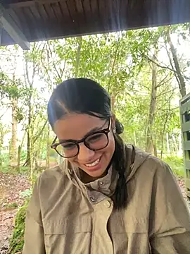 trianawhite online show from February 3, 3:50 pm