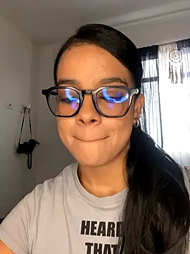 trianawhite online show from September 13, 3:34 pm