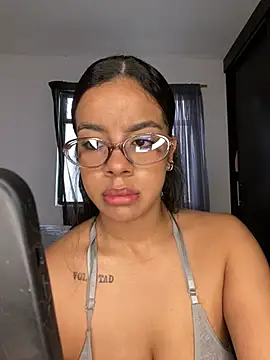 trianawhite online show from February 17, 2:47 pm