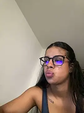 trianawhite online show from March 4, 3:31 pm