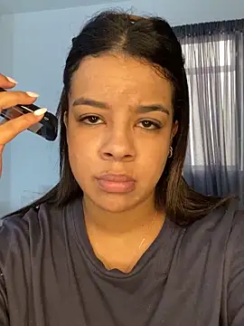 trianawhite online show from January 21, 2:37 pm