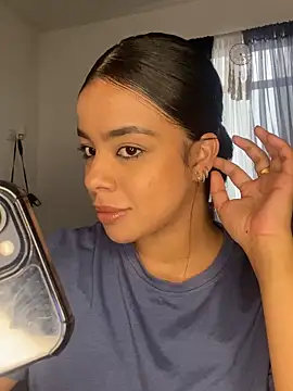 trianawhite online show from March 20, 4:31 pm