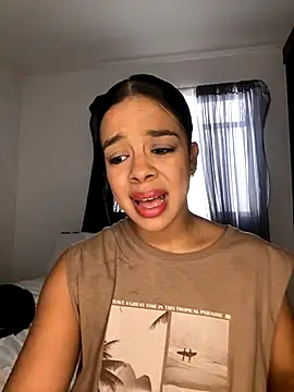 trianawhite online show from September 23, 3:19 pm