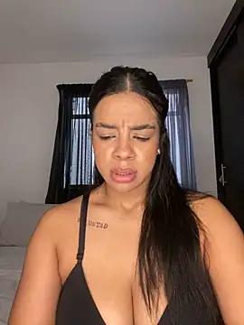 trianawhite online show from March 3, 3:08 pm