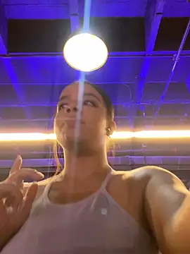 trianawhite online show from December 16, 8:37 pm