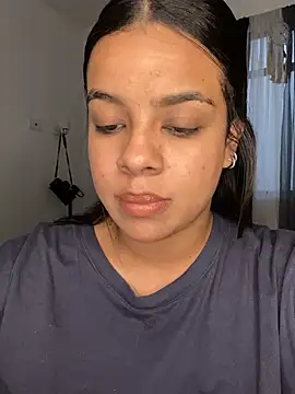 trianawhite online show from February 17, 8:38 pm