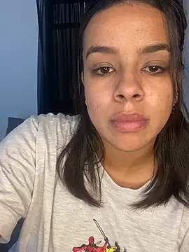 trianawhite online show from March 4, 9:43 pm