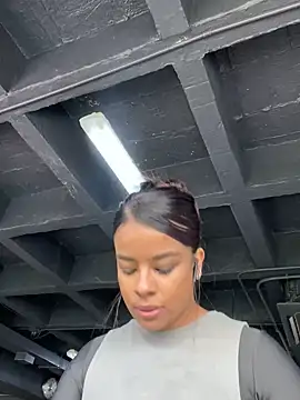 trianawhite online show from December 2, 5:21 pm