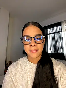 trianawhite online show from September 16, 2:18 pm