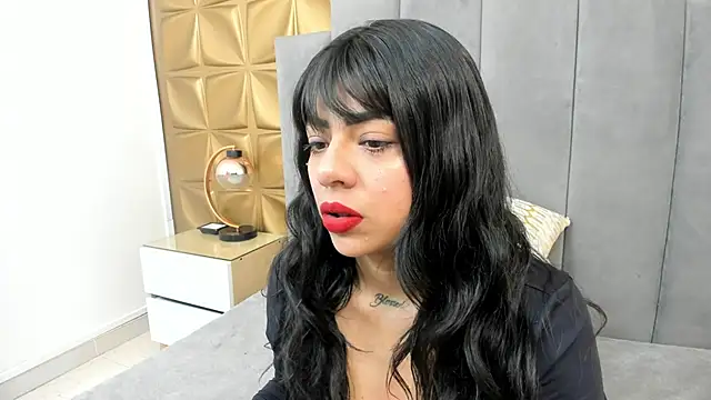 Snapshot of melani_dream chatting on June 8, 1:33 pm melani dream online show from June 8, 1:33 pm