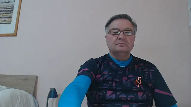 Snapshot of YOU6me chatting on March 18, 4:39 pm YOU6me online show from March 18, 4:39 pm