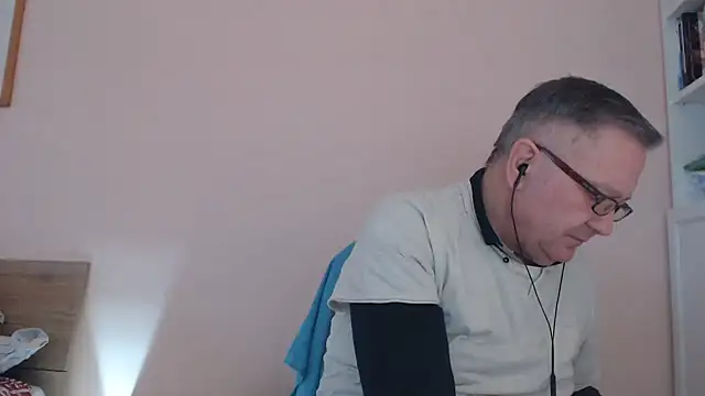 YOU6me online show from November 10, 3:17 pm