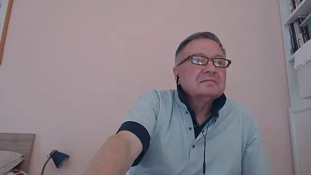 Snapshot of YOU6me chatting on September 26, 2:35 pm YOU6me online show from September 26, 2:35 pm